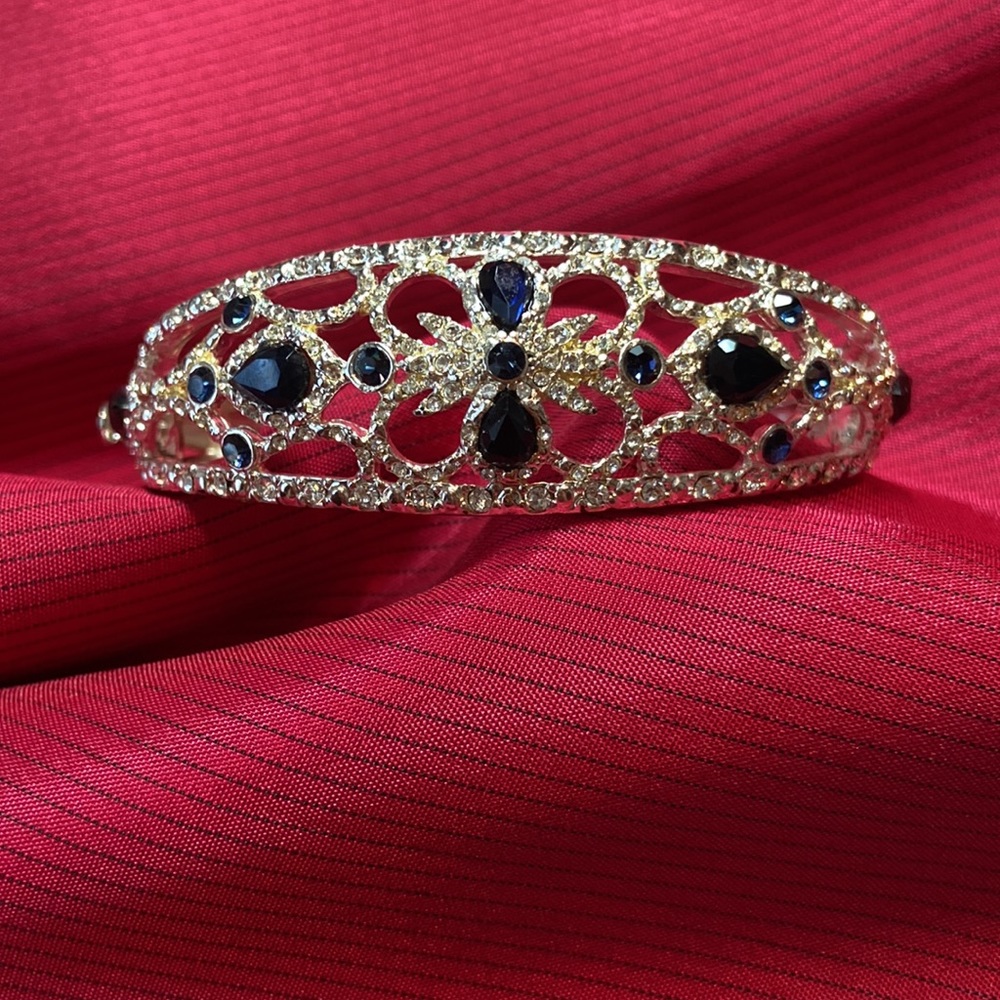 Women’s bracelet silver plated with clear and navy crystals.  7 inch diameter.